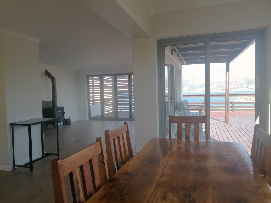 To Let 4 Bedroom Property for Rent in Glencairn Heights Western Cape